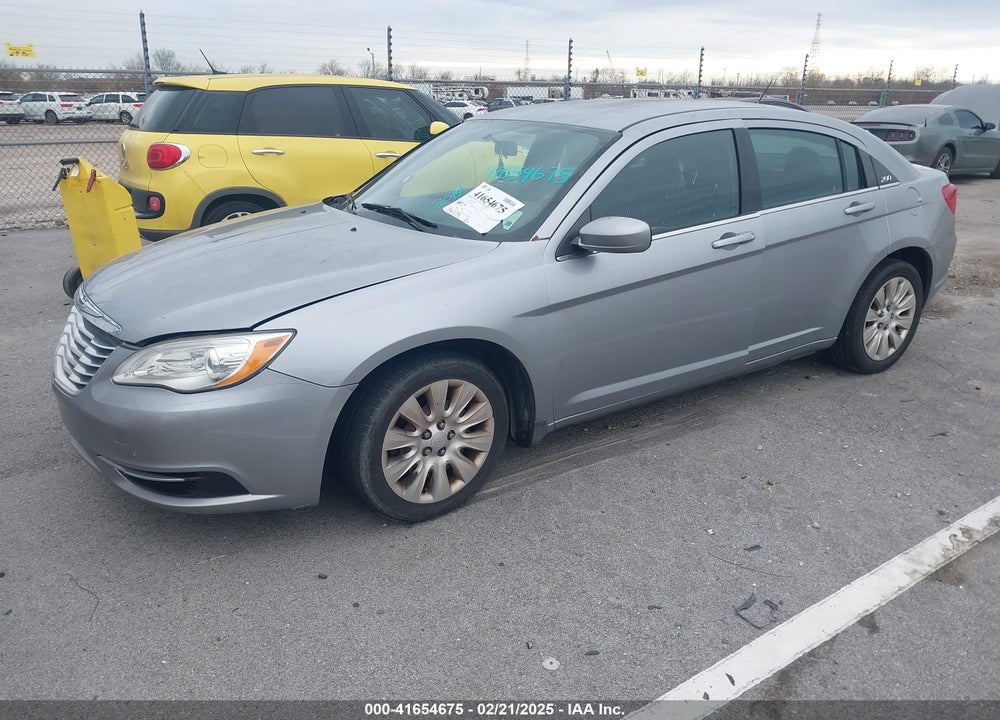 2014 CHRYSLER 200 VIN: 1C3CCBAB3EN209425