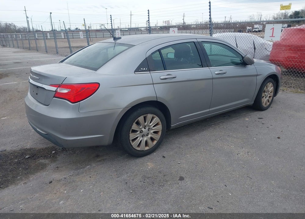 2014 CHRYSLER 200 VIN: 1C3CCBAB3EN209425
