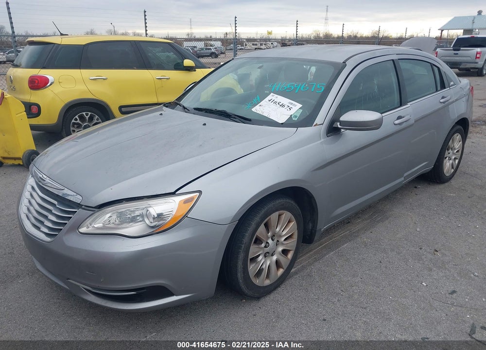2014 CHRYSLER 200 VIN: 1C3CCBAB3EN209425