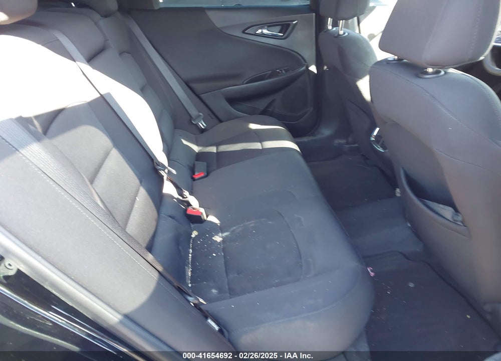2018 CHEVROLET MALIBU VIN: 1G1ZD5ST2JF235796