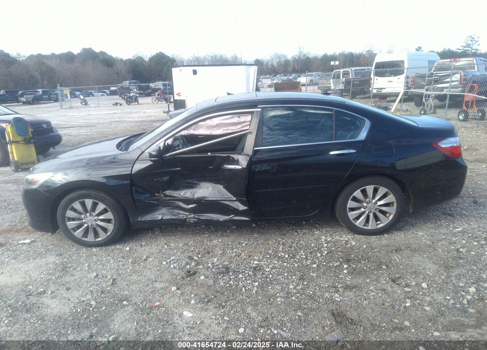 2013 HONDA ACCORD VIN: 1HGCR2F83DA240849