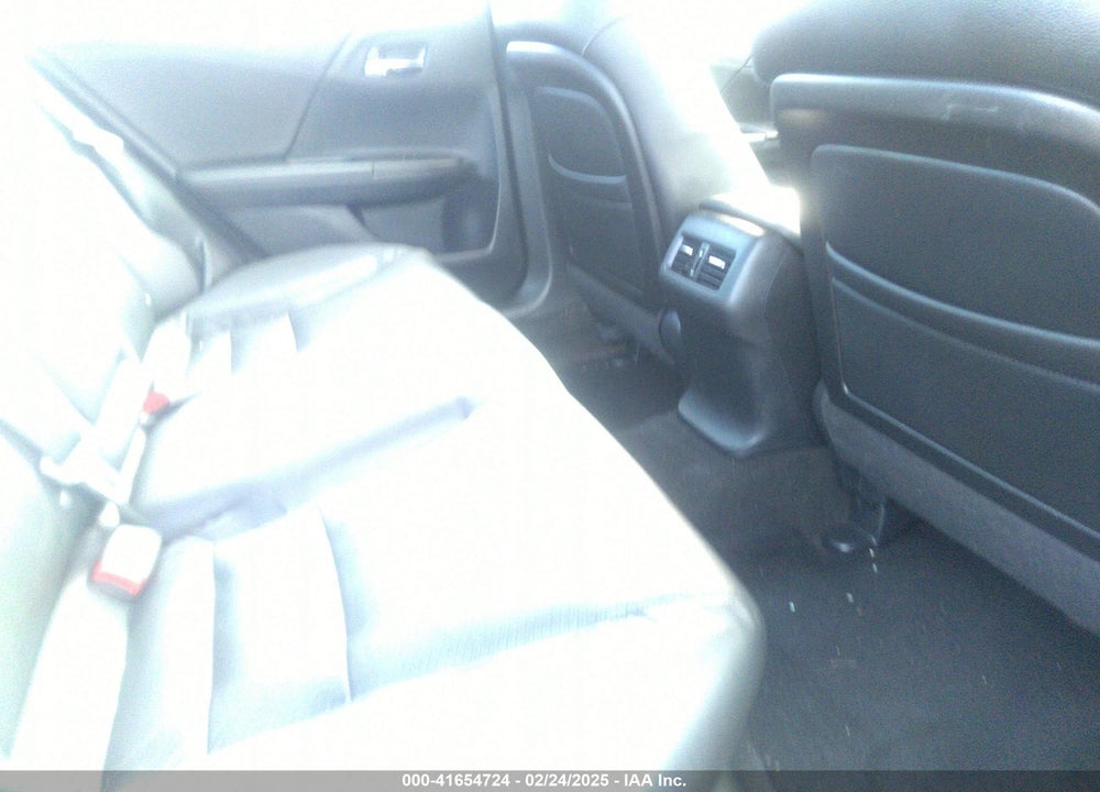 2013 HONDA ACCORD VIN: 1HGCR2F83DA240849