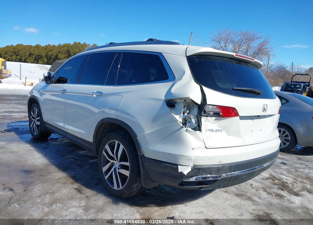 2017 HONDA PILOT VIN: 5FNYF6H98HB098327