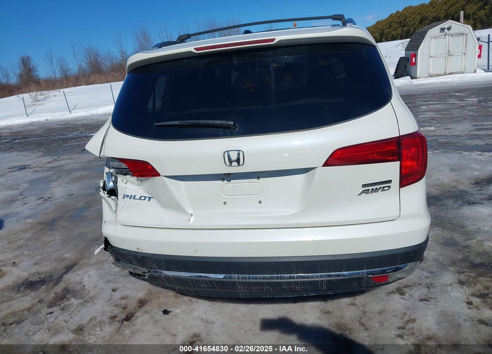 2017 HONDA PILOT VIN: 5FNYF6H98HB098327