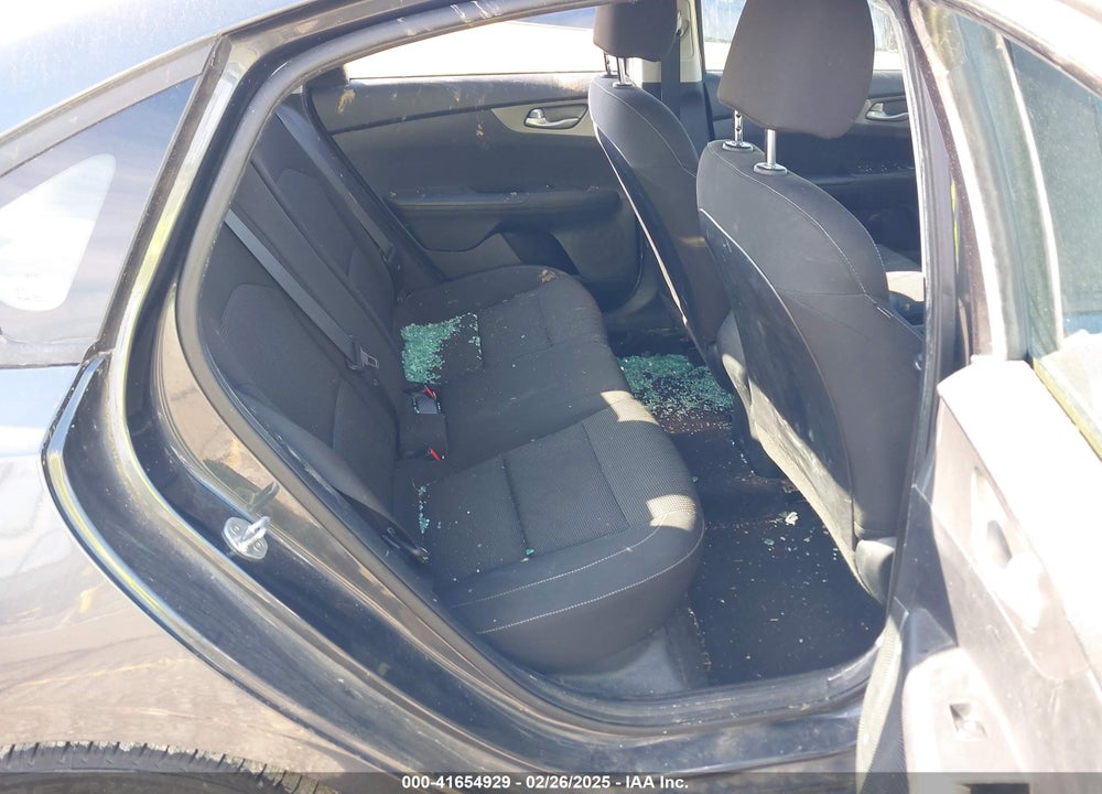 2019 KIA FORTE VIN: 3KPF24AD4KE092608