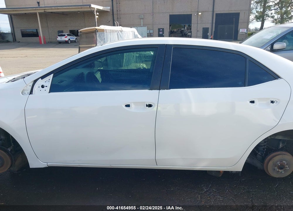 2015 TOYOTA COROLLA LE VIN: 5YFBURHE5FP287285