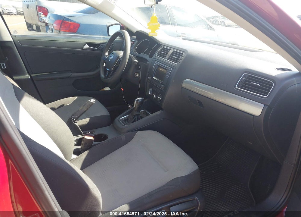 2017 VOLKSWAGEN JETTA VIN: 3VW2B7AJ2HM207207