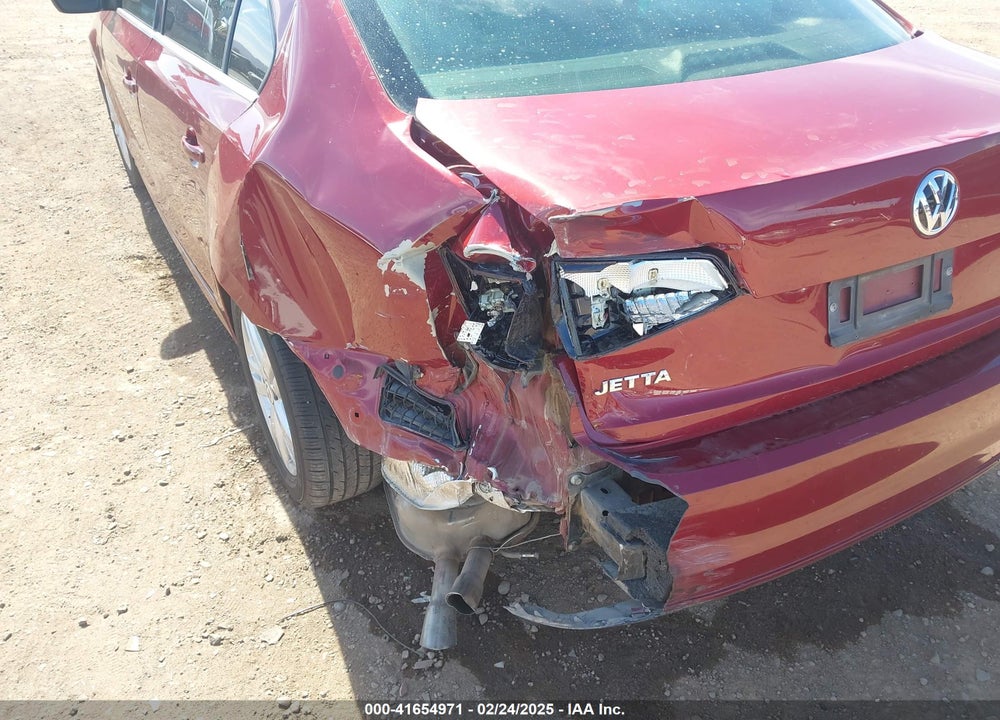 2017 VOLKSWAGEN JETTA VIN: 3VW2B7AJ2HM207207