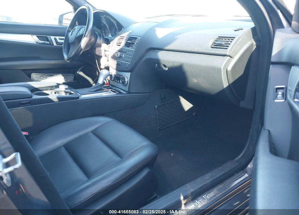 2011 MERCEDES-BENZ C 300 VIN: WDDGF5EB0BR159058