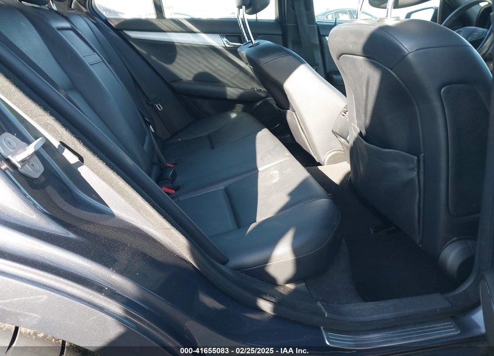 2011 MERCEDES-BENZ C 300 VIN: WDDGF5EB0BR159058
