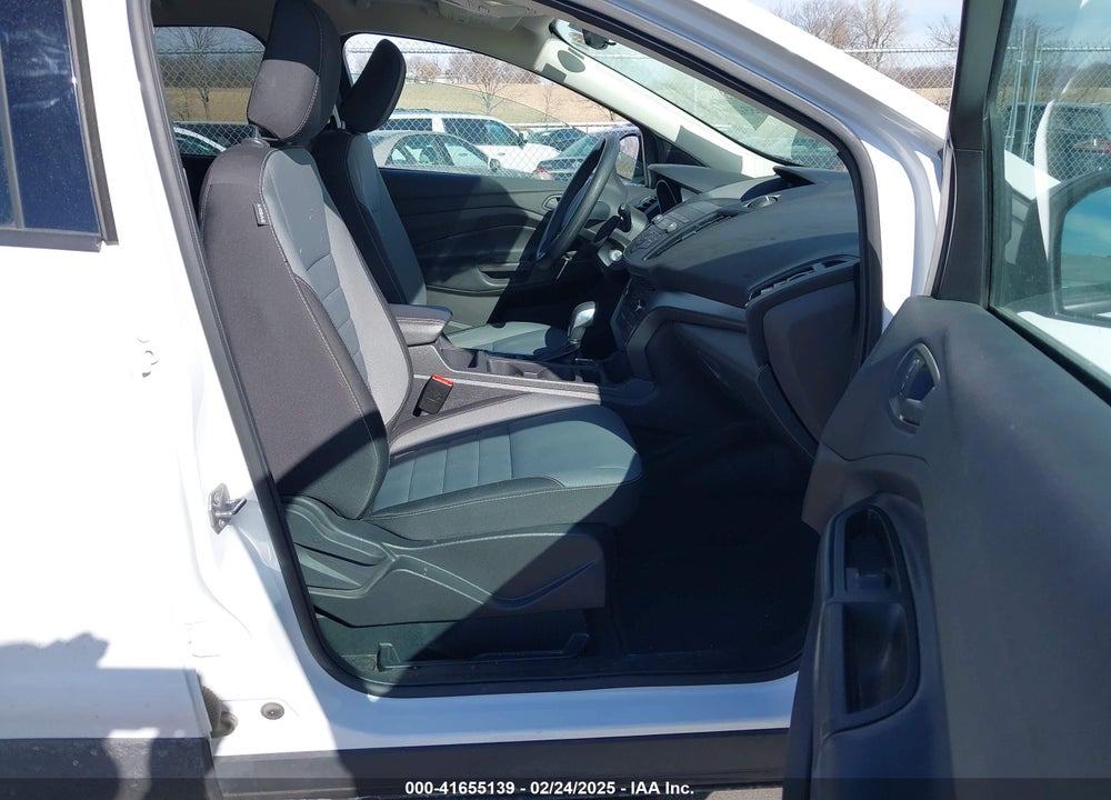 2019 FORD ESCAPE VIN: 1FMCU0F71KUC07235