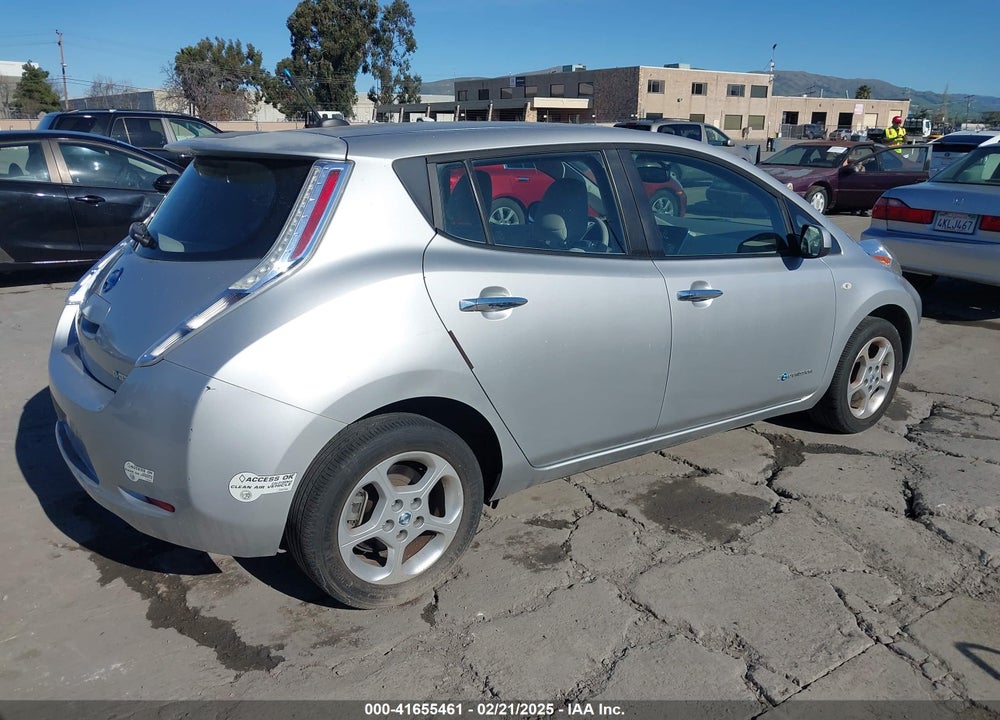 2011 NISSAN LEAF VIN: JN1AZ0CP9BT000778