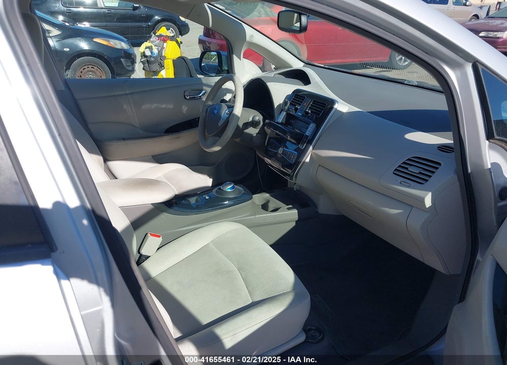 2011 NISSAN LEAF VIN: JN1AZ0CP9BT000778