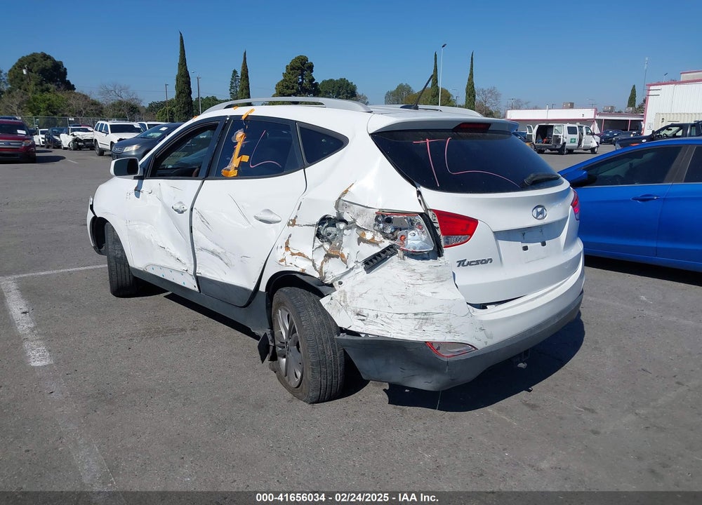 2015 HYUNDAI TUCSON VIN: KM8JU3AG8FU086645