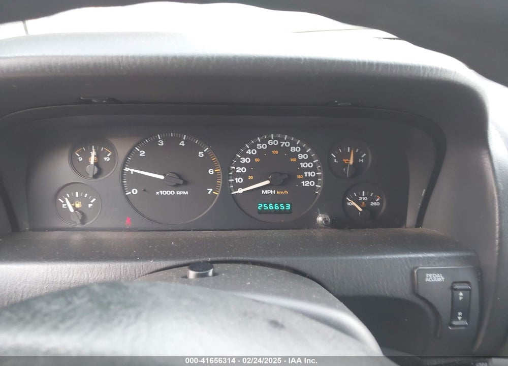 2003 JEEP GRAND CHEROKEE LAREDO VIN: 1J4GW48S93C583644