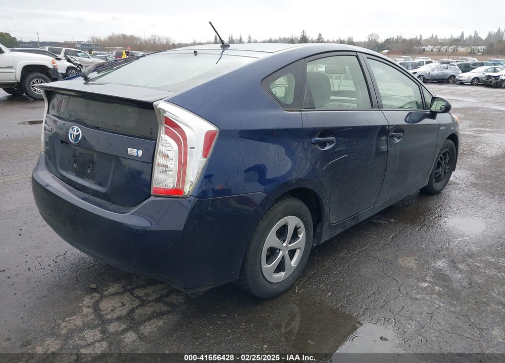 2013 TOYOTA PRIUS TWO VIN: JTDKN3DU5D1696220