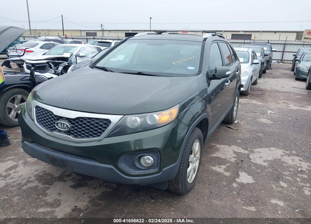 2011 KIA SORENTO VIN: 5XYKT4A16BG140369