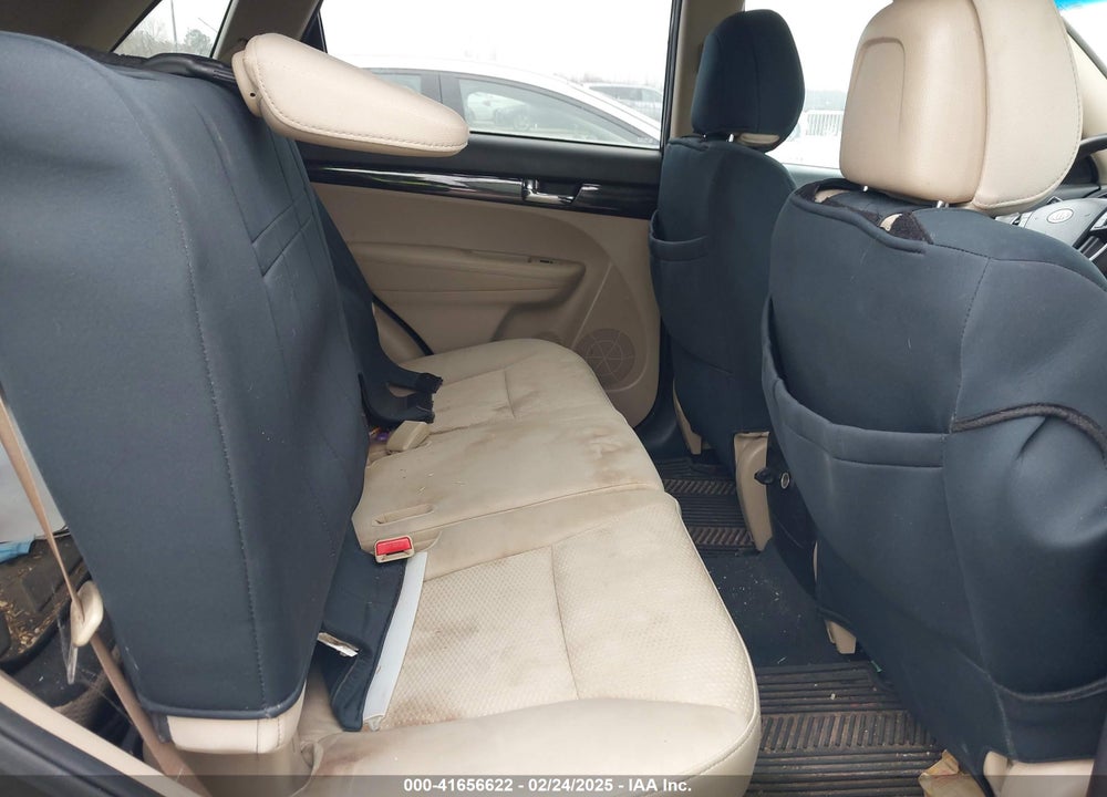 2011 KIA SORENTO VIN: 5XYKT4A16BG140369