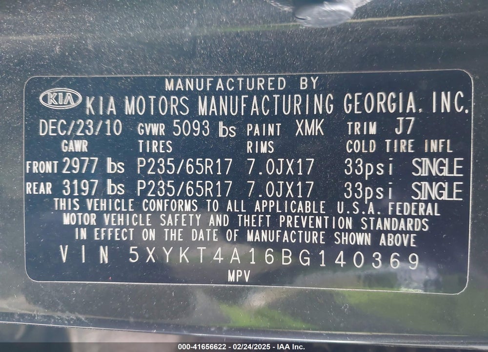 2011 KIA SORENTO VIN: 5XYKT4A16BG140369