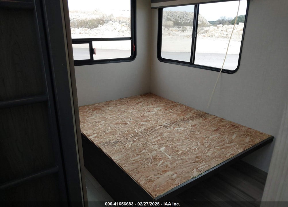 2021 WINNEBAGO VOYAGER VIN: 54CFV5422M6061020