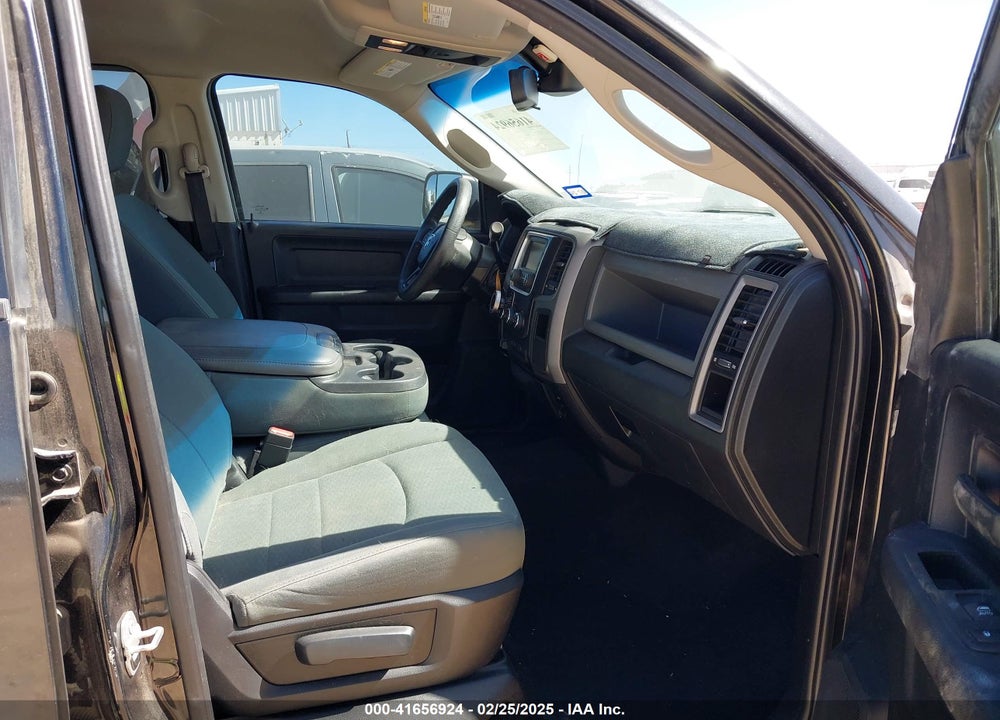 2015 RAM 2500 VIN: 3C6UR5CJ3FG614884