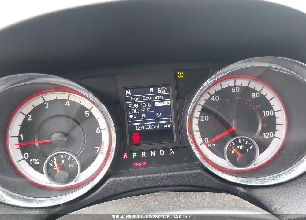 2012 DODGE GRAND CARAVAN VIN: 2C4RDGDG8CR219827