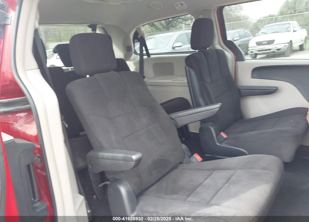 2012 DODGE GRAND CARAVAN VIN: 2C4RDGDG8CR219827