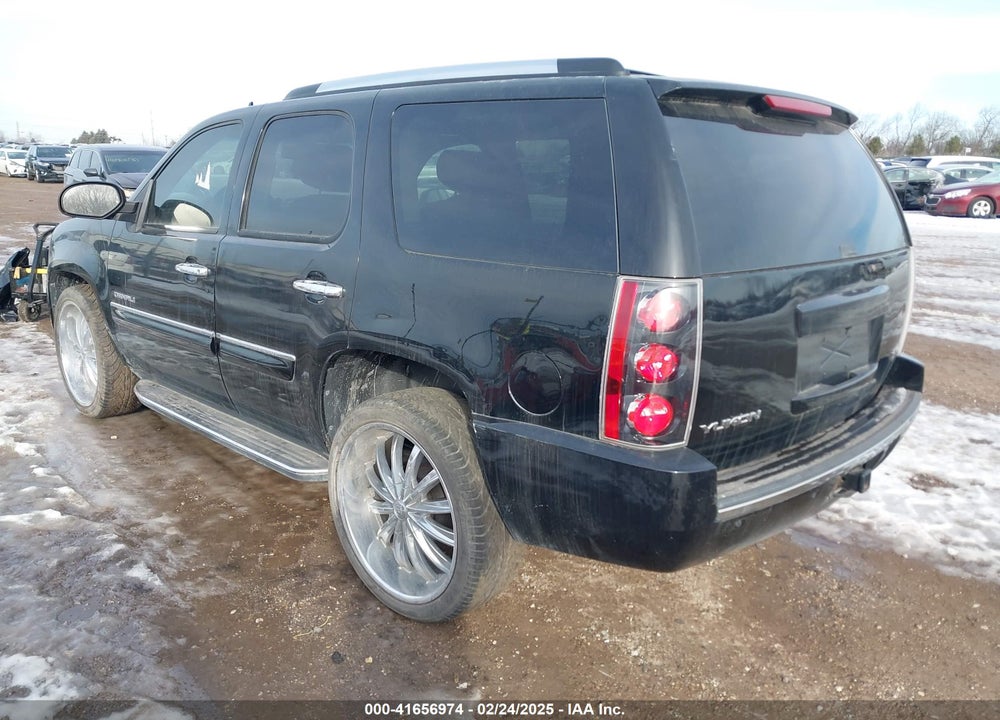 2008 GMC YUKON DENALI VIN: 1GKFK63818J199627