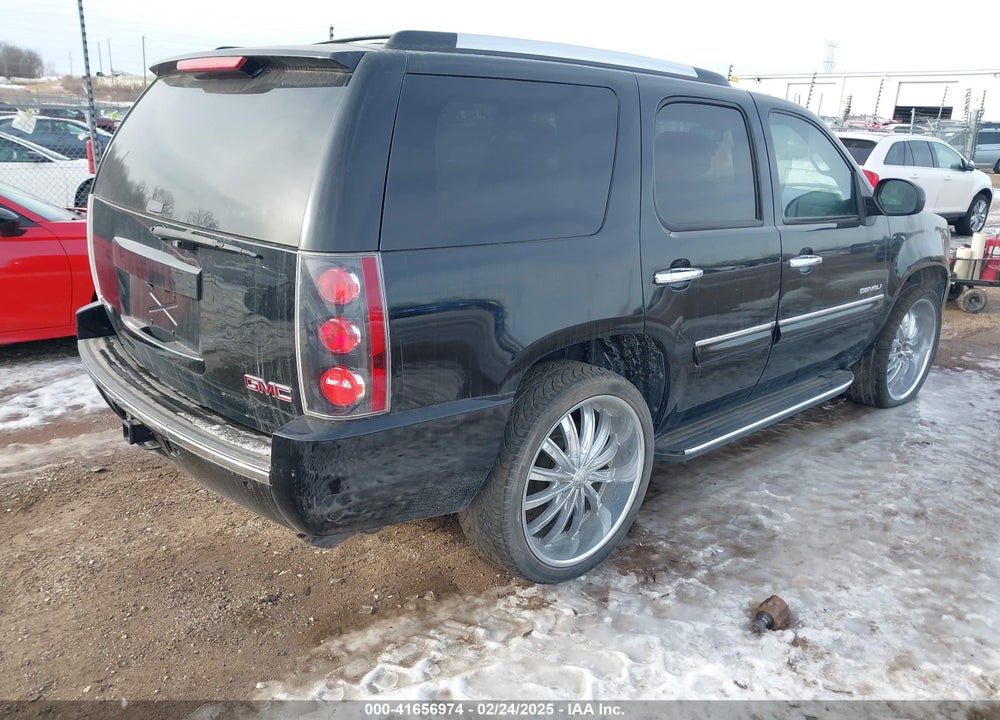 2008 GMC YUKON DENALI VIN: 1GKFK63818J199627