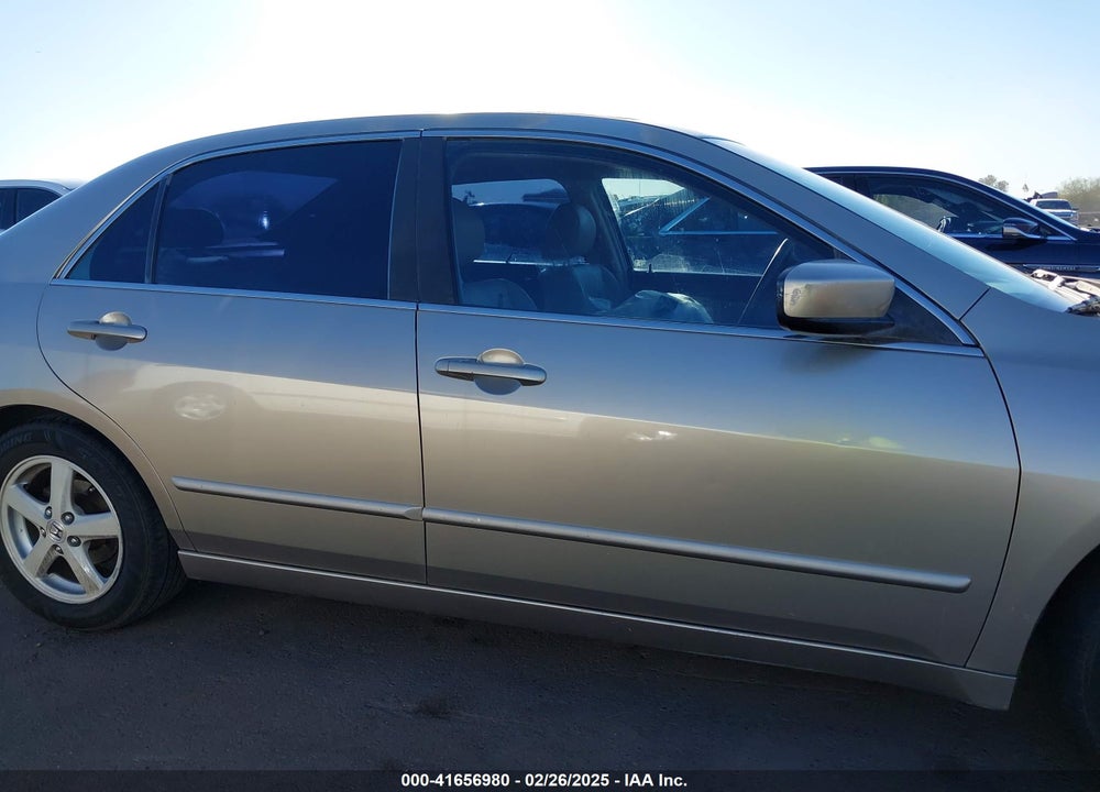 2003 HONDA ACCORD 2.4 EX VIN: JHMCM56693C075923