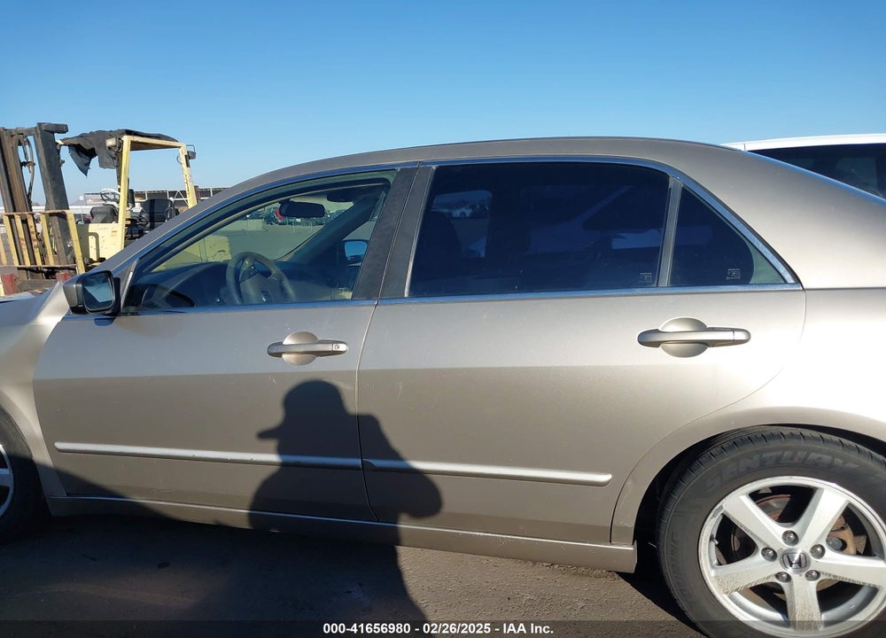 2003 HONDA ACCORD 2.4 EX VIN: JHMCM56693C075923