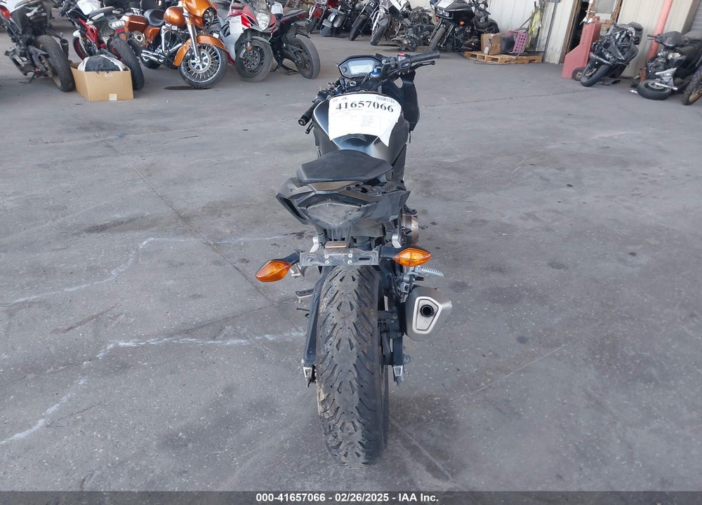 2017 HONDA CBR500 VIN: MLHPC4469H5400145