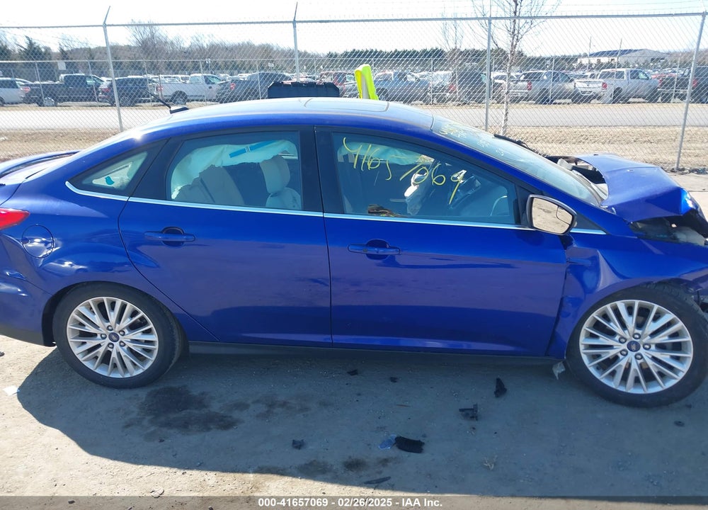 2015 FORD FOCUS VIN: 1FADP3J21FL201000