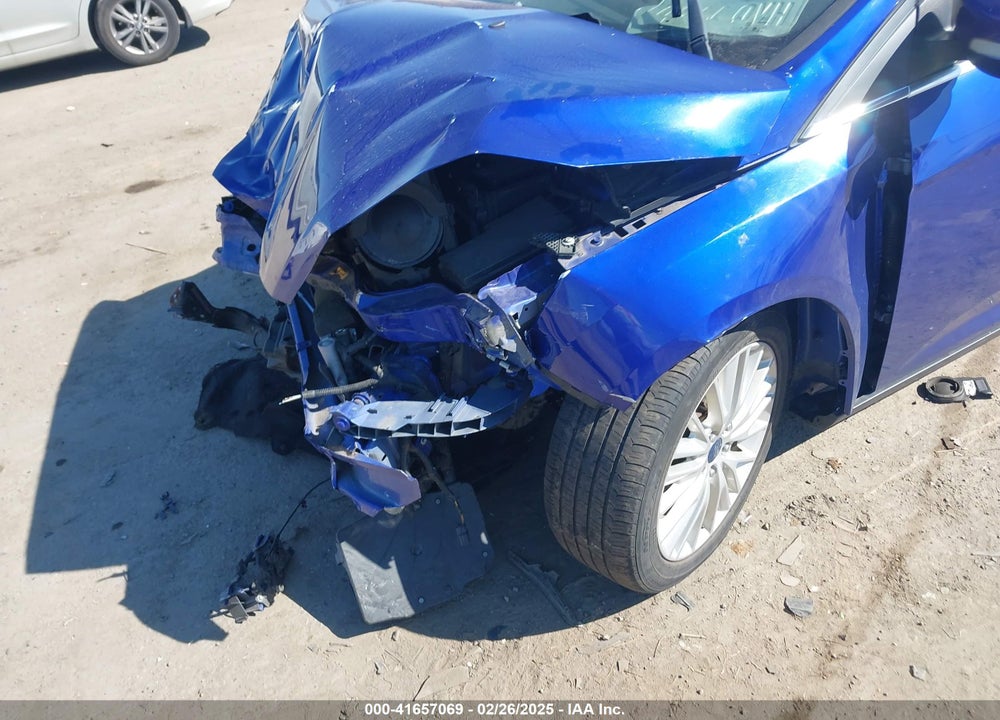 2015 FORD FOCUS VIN: 1FADP3J21FL201000