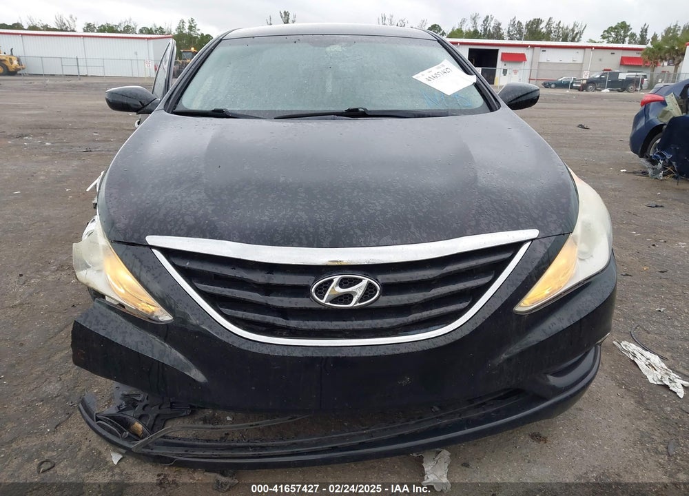 2013 HYUNDAI SONATA VIN: 5NPEB4AC1DH688664