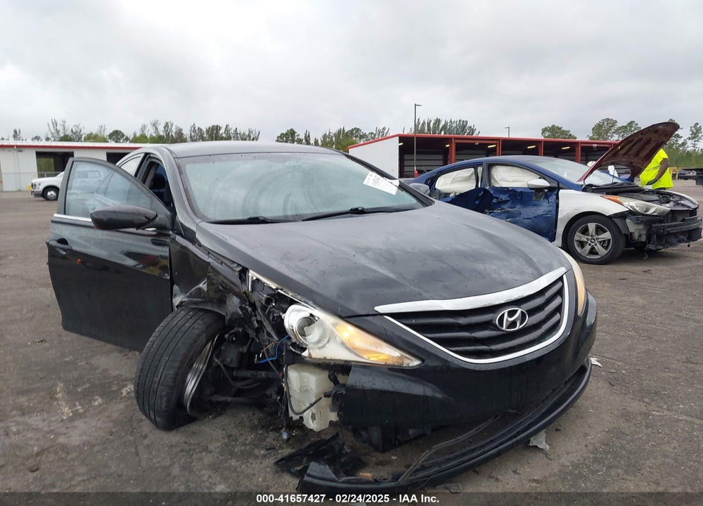 2013 HYUNDAI SONATA VIN: 5NPEB4AC1DH688664