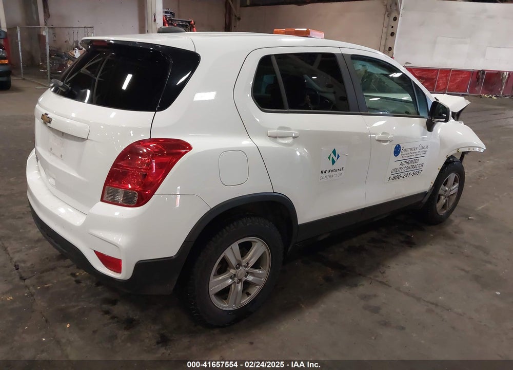 2020 CHEVROLET TRAX AWD LS VIN: KL7CJNSB8LB057381