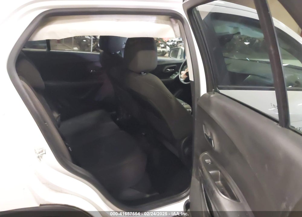 2020 CHEVROLET TRAX AWD LS VIN: KL7CJNSB8LB057381