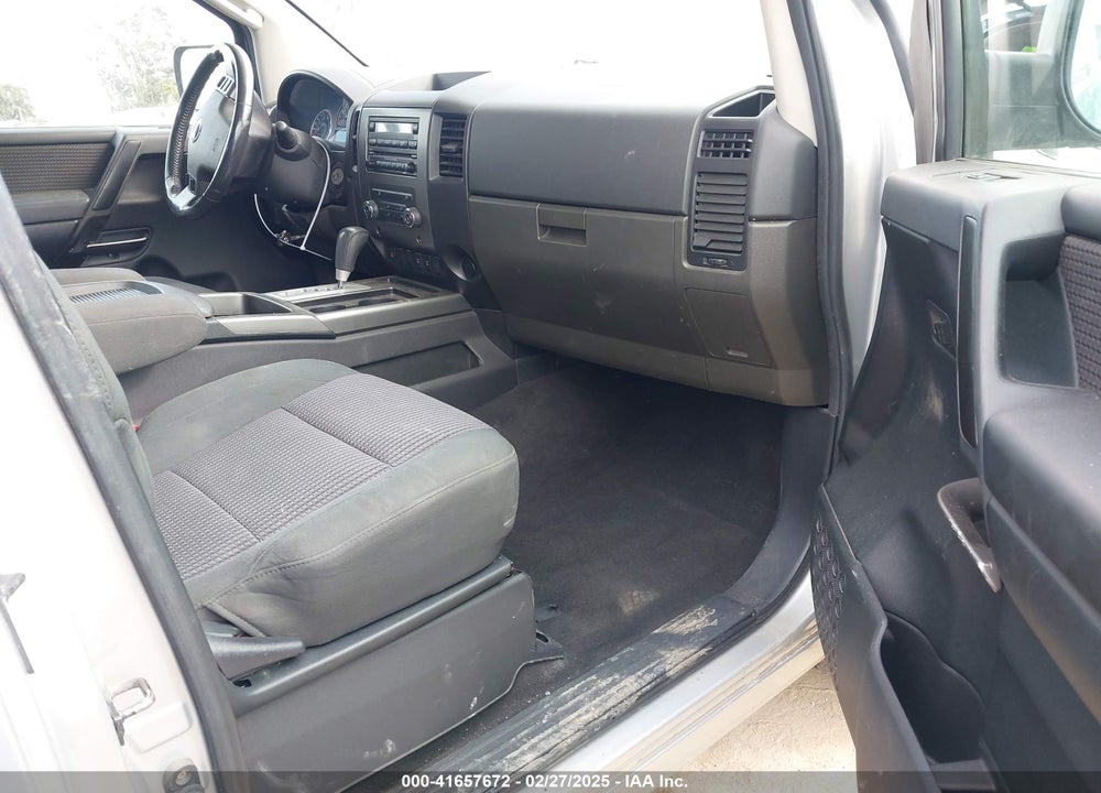 2010 NISSAN TITAN VIN: 1N6AA0CA0AN302170