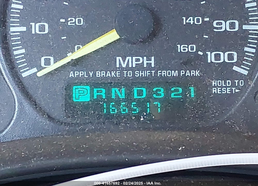2000 GMC SIERRA 1500 VIN: 1GTEC19T7YZ241853