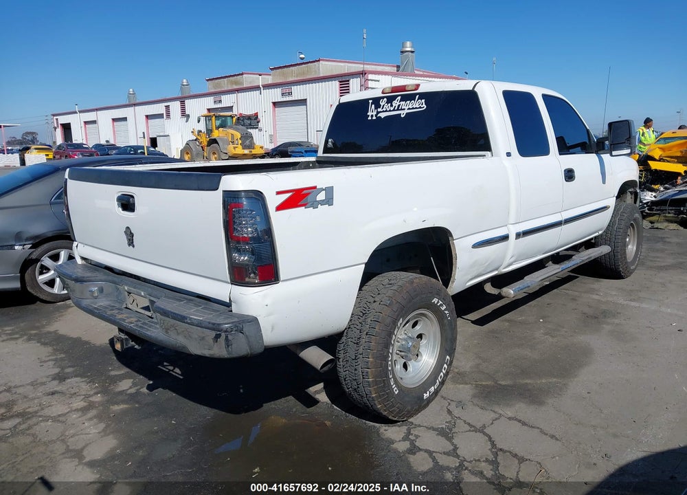 2000 GMC SIERRA 1500 VIN: 1GTEC19T7YZ241853