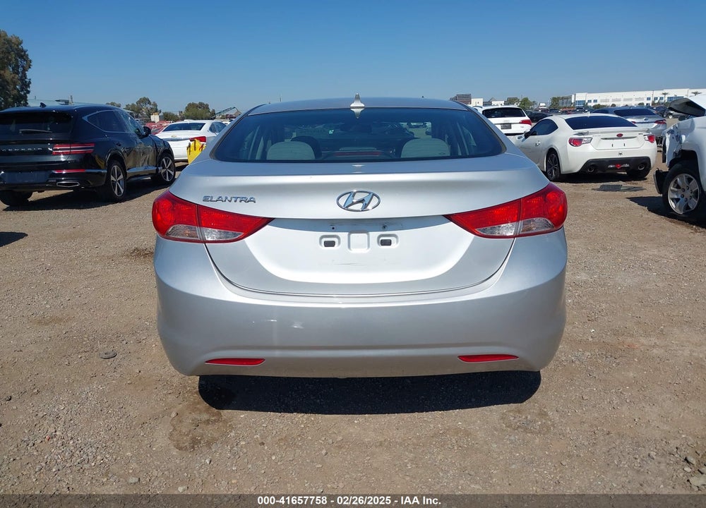 2013 HYUNDAI ELANTRA VIN: 5NPDH4AE8DH363246