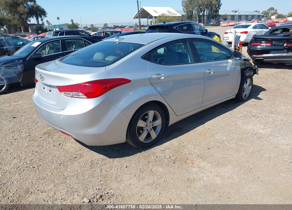 2013 HYUNDAI ELANTRA VIN: 5NPDH4AE8DH363246