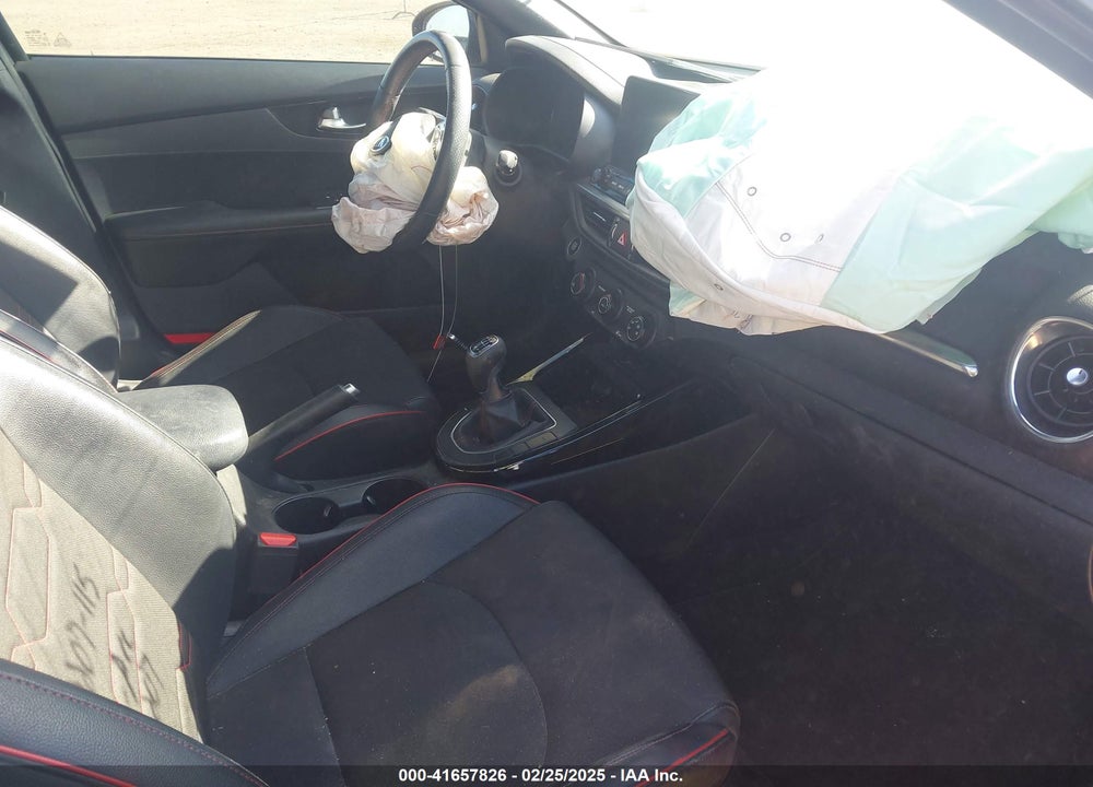2021 KIA FORTE VIN: 3KPF44AC0ME332192