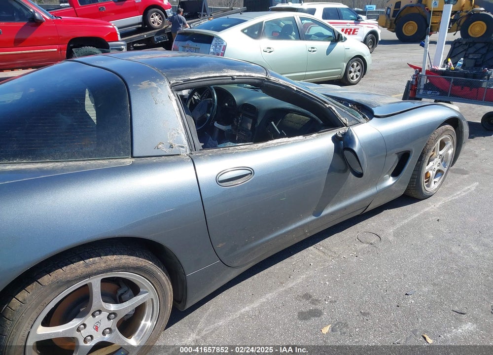 2003 CHEVROLET CORVETTE VIN: 1G1YY22G235108007