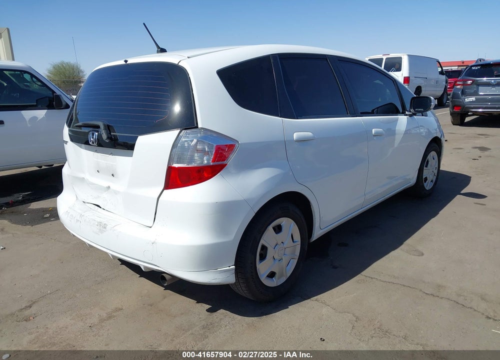 2013 HONDA FIT VIN: JHMGE8H34DC065367