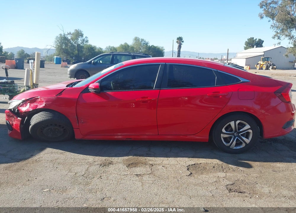 2018 HONDA CIVIC VIN: 2HGFC2F50JH522092