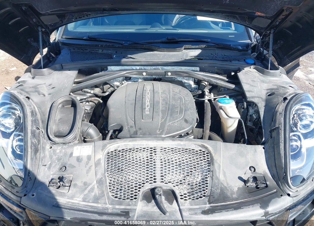 2017 PORSCHE MACAN VIN: WP1AA2A59HLB04390