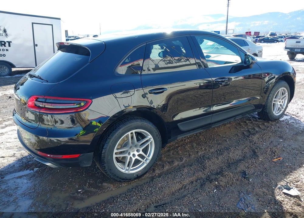 2017 PORSCHE MACAN VIN: WP1AA2A59HLB04390