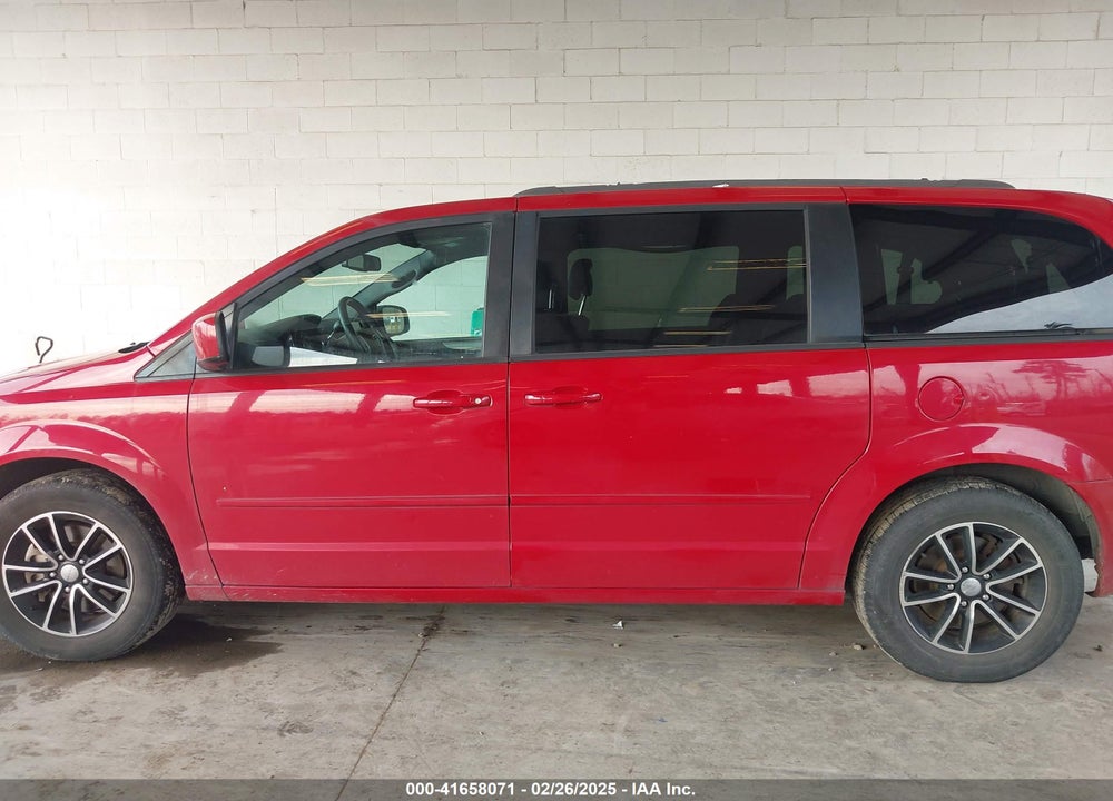 2015 DODGE GRAND CARAVAN VIN: 2C4RDGEG6FR634096